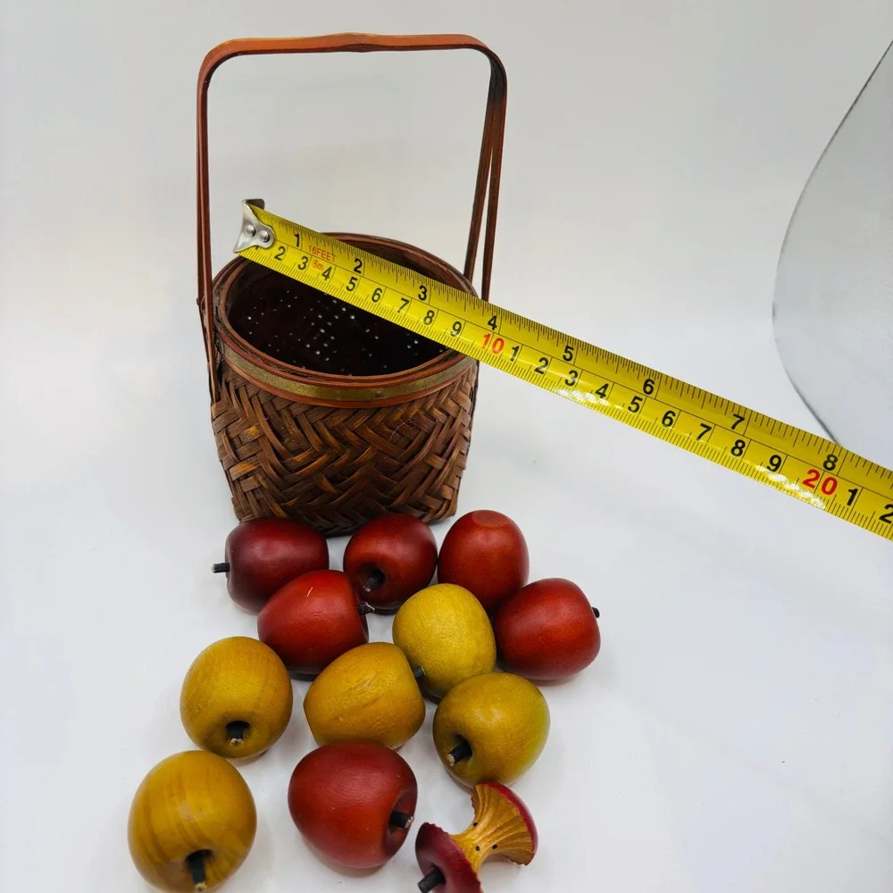 Vintage Miniature Woven Bamboo Basket with 13 Hand Painted Wooden Apples Decor‎